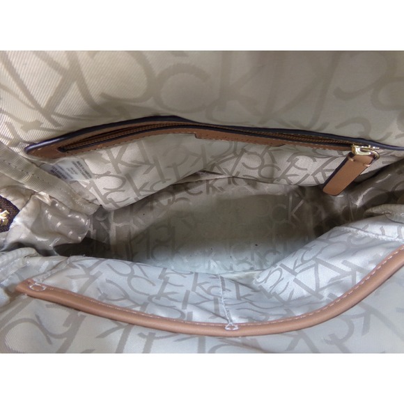 Calvin Klein Signature Belfast Backpack Bag 2 Magnetic Pockets 2‎ Zipper Closure - Picture 14 of 16